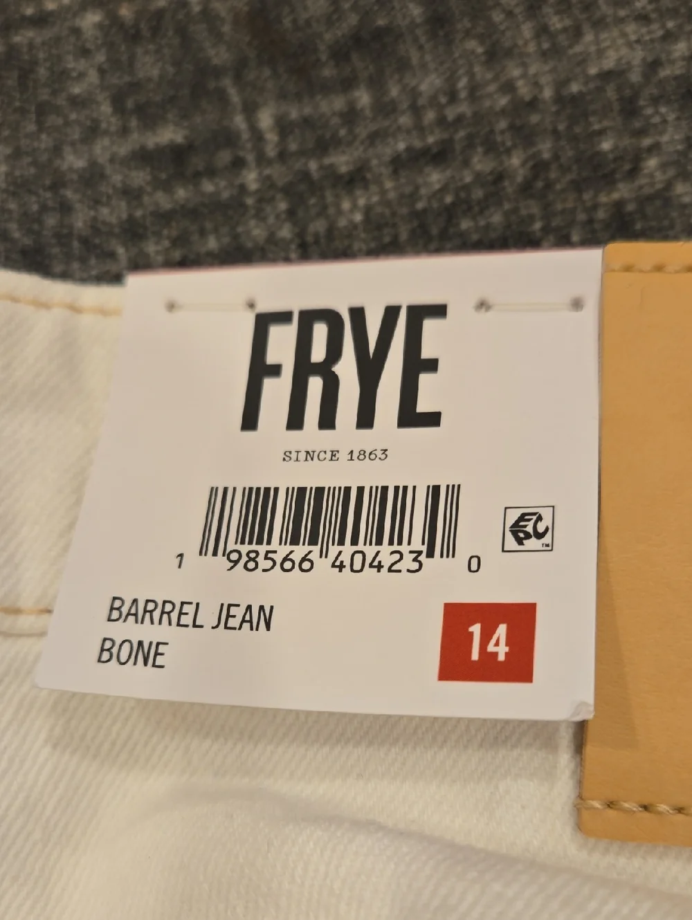 NWT Frye Barrel Jean High Waisted